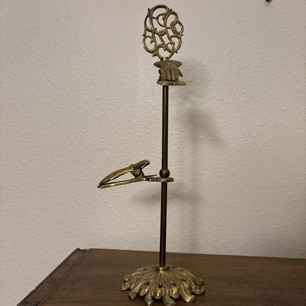Vtg MCM Victorian Style Brass 2 Hands Glove Clip Stand Pictures/Letters Finial